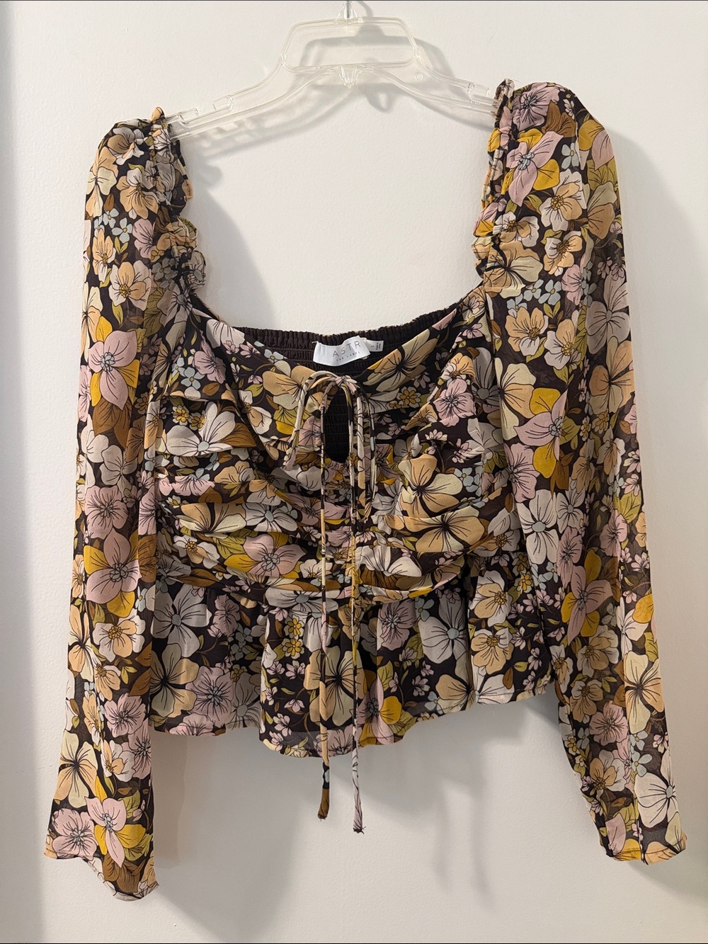 Revolve ASTR the label Floral Ruched Long-Sleeve Boho Festival CropBlouse size M